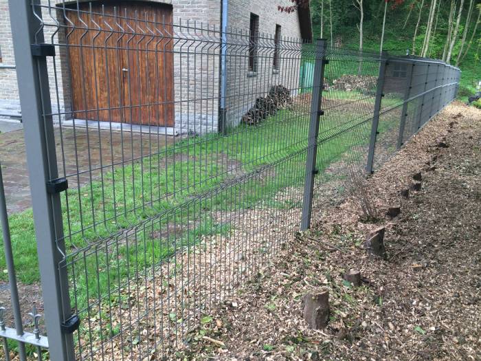 Clôtures en treillis rigides pour la protection de jardin